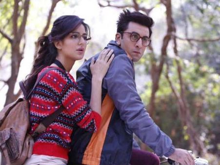 తొలి ప్రయత్నంలోనే స్టార్ హీరో బెంభేలు, ఆర్థిక ఇబ్బందులే కారణమా..?