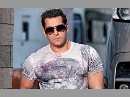 అర్ధరాత్రి సల్మాన్ అపార్ట్‌మెంట్‌లో కలకలం.. మతిస్థిమితం లేని వ్యక్తి..