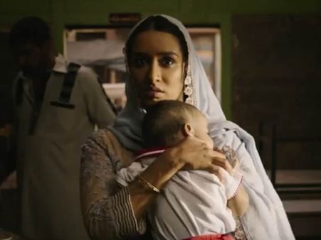 ఒక్క ట్రైలర్ కోసం 22 ఏళ్ళ సినిమాని ఆపేస్తారట?: డీడీఎల్ ఆగిపోతుందా? ఆందోళనలో అభిమానులు