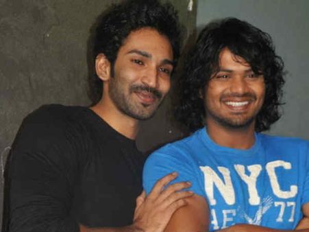 హీరో మనోజ్ నేను అడుక్కున్నాం.. డబ్బుల్లేక బిచ్చగాళ్లుగా మారాం.. నాని కళ్లలో నీళ్లు.. ఆది