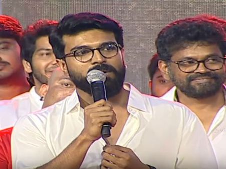 పవన్ ఫ్యాన్స్ గొడవ... అమ్మ సెంటిమెంటుతో చెర్రీ భలే కంట్రోల్ చేశాడే!