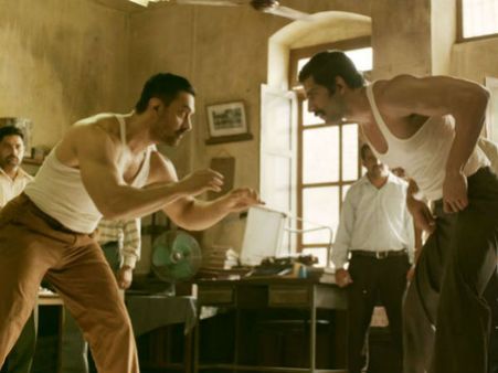 దంగల్ 2000 కోట్లు దాటలేదు, అదంతా ప్రచారమే: ఫోర్బ్స్ పత్రిక కూడా పప్పులో కాలేసిందా?