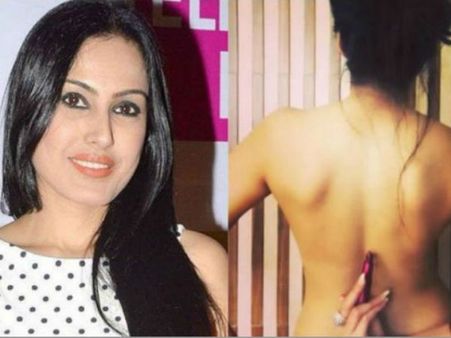 మద్దతు తెలపటం ఇలాగా? బట్టలన్నీ తీసెసి లిప్‌స్టిక్ తో హీరోయిన్