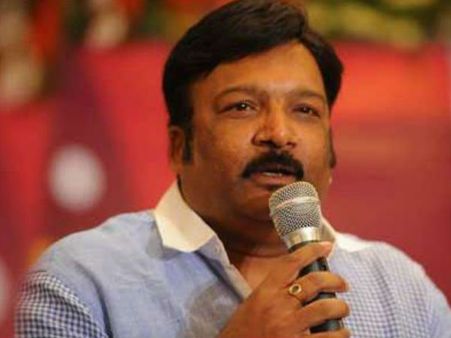 నిన్నుకోరీ, మామ్: ఒకే రోజు రెండు విజయాలు, వెనక ఉన్నది 