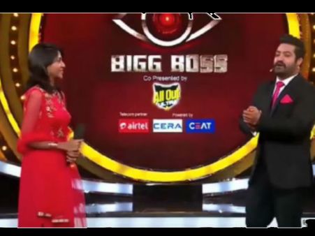 బిగ్‌బాస్ హౌస్‌లో బ్రతకడం ఎలా? తెలంగాణ సింగర్ మధు ప్రియ ఉద్వేగం!