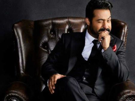 బిగ్‌బాస్‌లో ఎన్టీఆర్ ఉద్వేగం..సెలబ్రిటీల షాకింగ్ ఎంట్రీ.. దుమ్మురేపిన యంగ్ టైగర్