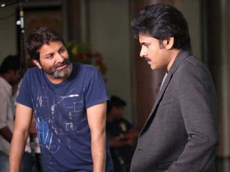 పవన్ కళ్యాణ్-త్రివిక్రమ్ మూవీ శాటిలైట్ రైట్స్ బాంబ్