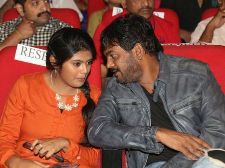 డ్రగ్స్ కేసు: దర్శకుడు పూరీ కూతురు వార్నింగ్!