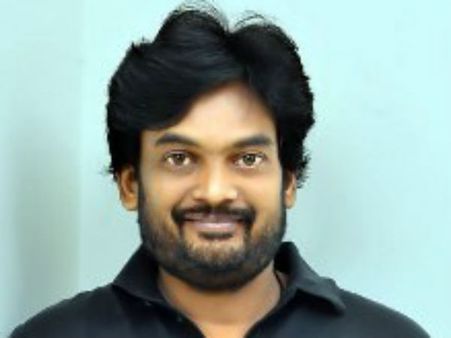 అపోలో ఆసుపత్రిలో పూరీ: కాల్పుల్లో గాయపడ్డ నిర్మాతని కలిసాడు