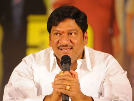 అభిమానులకు మత్తెక్కించాలి కానీ...!, కౌన్సిలింగ్ ఇప్పిస్తాం : రాజేంద్ర ప్రసాద్