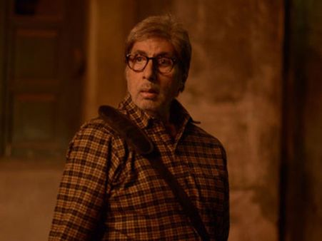 షూటింగ్ లో గాయపడ్డ బాలీవుడ్ మెగాస్టార్: కాలు ఫ్రాక్చర్ అయినా షూటింగ్ ఆపలేదు