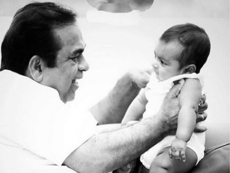 నవ్వులతాత బ్రహ్మీ.., మనవడితో కామెడీ కింగ్ ఆఫ్ టాలీవుడ్