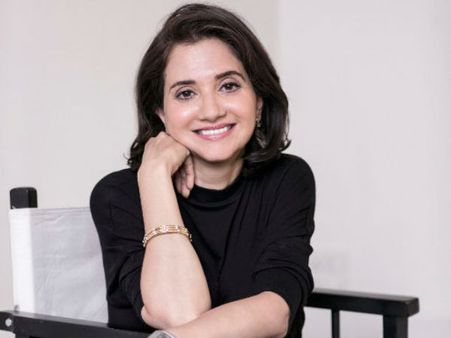 అవి సూపర్ హిట్లే కానీ..! స్క్రిప్ట్ లేదు: వర్మ ఆన్సర్ కి షాక్ తిన్న అనుపమ