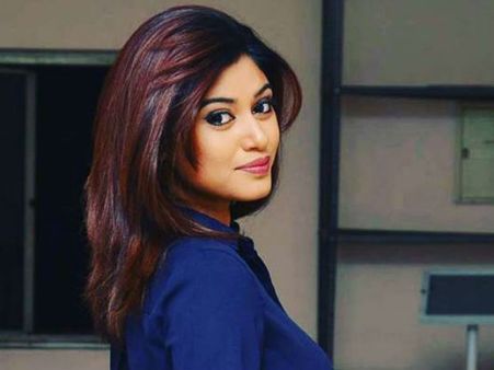 బిగ్‌బాస్‌ హౌస్‌లో సెలబ్రిటీ ఆత్మహత్యాయత్నం.. మరో అనుమానాస్పద మృతి