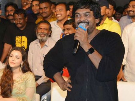 అభిమానిని బాలయ్య కొట్టడంపై .... పూరి సంచలన కామెంట్!