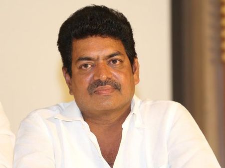 రాజకీయాల్లోకి వస్తున్నా, హీరోయిన్ల మేనేజర్లే కారణం, రామానాయుడు గారు...: శివాజి రాజా