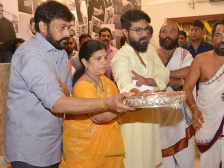 ఉయ్యాలవాడ లాంచ్ అయిపోయింది: ఎవ్వరూ ఊహించని మెగా పంచ్