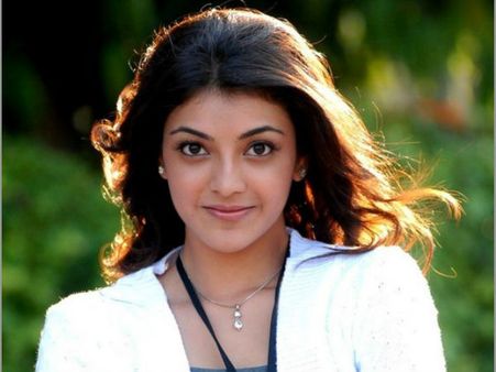 పాపం కాజల్: కోర్టు చివాట్లు పెట్టింది