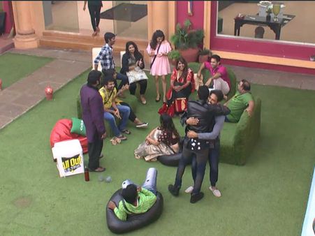 బిగ్ బాస్... ఇంట్లో చివరి రోజు విశేషాలు, ఎన్టీఆర్, ముమైత్ డుమ్మా!