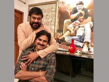 పవన్ చిరు ఫొటోలు చూసారా??: రామ్ చరణ్, సాయి ధరమ్ తేజ్ ల విషెస్ ఇలా ఉన్నాయి