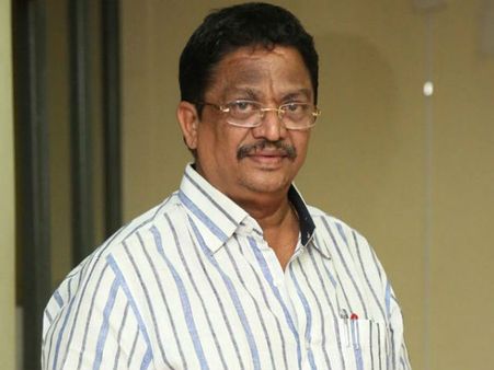 కోర్టు మెట్లెక్కిన టాలీవుడ్ నిర్మాత: నా స్థలం కాజేస్తున్నారంటూ...