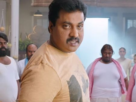 ‘ఉంగరాల రాంబాబు’ ట్రైలర్: మెగాస్టార్‌ను ఇమిటేట్ చేసిన సునీల్