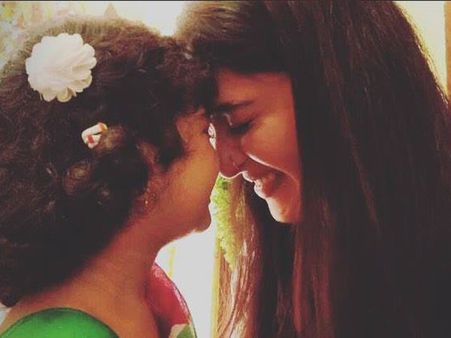 ఇలా మెసేజ్ ఇచ్చింది : వైరల్ అవుతున్న అనుష్క ఫొటో