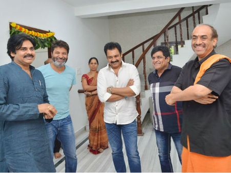 పవన్ వెంటే త్రివిక్రమ్, అలీ... నాట్ ఓన్లీ సినిమా, జనసేన జర్నీలోనూ!