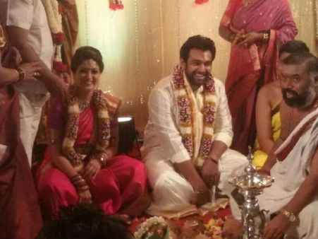 హీరో చిరంజీవి సర్జా, హీరోయిన్ మేఘన నిశ్చితార్థం... (ఫోటోస్)