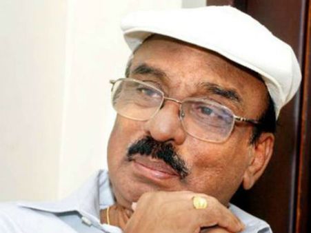 సూపర్ స్టార్‌ను పరిచయం చేసిన లెజండరీ డైరెక్టర్ మృతి