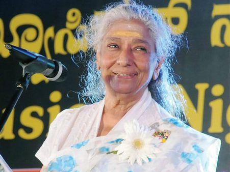 ఇక ఆ స్వరం పాడదు: సంగీతానికి వీడ్కోలు చెప్పిన ఎస్.జానకి