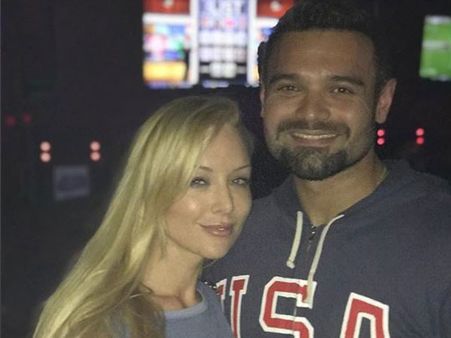 పోర్ణ్న్‌స్టార్‌తో ప్రముఖ నటుడి కుమారుడు.. సల్మాన్‌తో కలిసి..