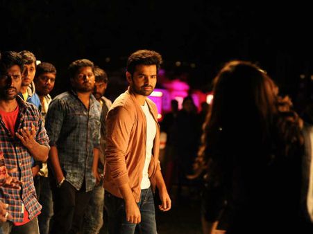 ట్రెండ్‌ మారినా... ఫ్రెండ్‌ మారడు అంటున్న రామ్.. అసలు రాక్ స్టార్ అతడేనట..