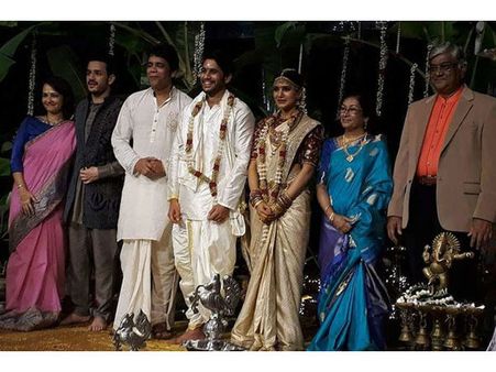 పెళ్లిలో సమంత ఫ్యామిలీ ఎక్కడా?? అంటూ తెగ గోల చేశారుగా... ఇదిగో!