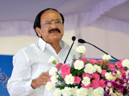 ‘మన అక్కినేని’ అద్భుతమైన పుస్తకం: వెంకయ్య నాయుడు