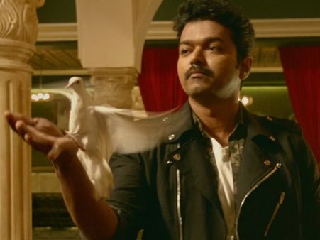 విజయ్‌కి పావురం దెబ్బ.. మెర్సల్ రిలీజ్ డౌటే.. సీఎంను కలిసినా ఫలితం లేదంట!