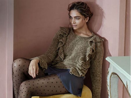 రాణీ పద్మావతి ఇప్పుడు ఆన్లైన్‌లో బట్టలమ్ముతోంది: కొత్త క్లాతింగ్ బ్రాండ్‌తో దీపికా పదుకొణే