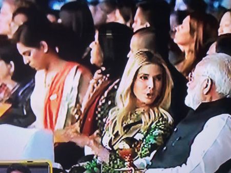 ఇవాంకా ట్రంప్‌తో ఉపాసన: దృశ్యాలను ఆమెకే పంపిన రామ్ చరణ్, చిరంజీవి