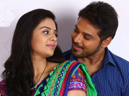 స్టేజ్ మీద కొట్టుకున్న నందు, శ్రీముఖి..