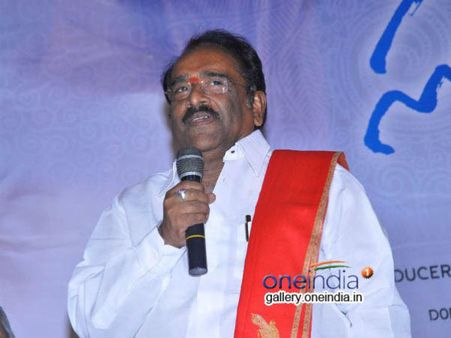 కృష్ణగారి ఫ్యాన్స్ మా బుగ్గలు కొరికారు, మరిచిపోలేం: పరుచూరి గోపాలకృష్ణ