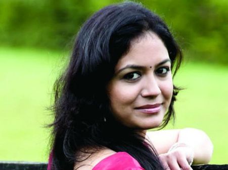 నా పేరుతో చాటింగ్ చేస్తున్నారు, చాలా అప్సెట్ అయ్యాను: సింగర్ సునిత