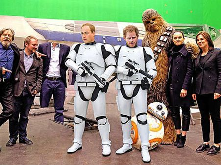 స్టార్‌వార్స్‌లో ప్రిన్స్ విలియమ్స్, ప్రిన్స్ హ్యారీ.. విభిన్నమైన పాత్రల్లో..