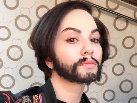 గుర్తించలేనంత మార్పు, మగవాడైన సన్నీలియోన్: ఆ సినిమా కోసమే ఈ మేకోవర్