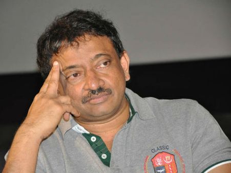 కొజ్జా**కు అన్నందుకు: వర్మ బాగానే హర్ట్ అయినట్టున్నాడు, ఆవేదనగా పోస్ట్