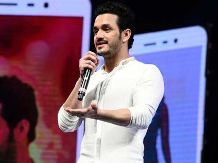 అమ్మా, నాన్న గర్వపడేలా చేస్తా: ‘హలో’ ఆడియో వేడుకలో అఖిల్ ఎమోషనల్ స్పీచ్