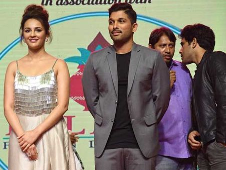 తండ్రి, నాగబాబుపై బన్నీ ఫన్నీగా.... నాకు క్రెడిట్ ఉందన్న స్టైలిష్ స్టార్!