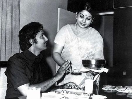 ఎక్కడైనా ఉండు.. ప్రాణాలతో ఉంటే చాలు.. జయలలిత నోట షాకింగ్ మాట..