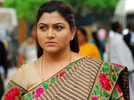 బాధగా అనిపించింది: ‘అజ్ఞాతవాసి’ షూటింగ్‌ అనంతరం ఖుష్భూ!