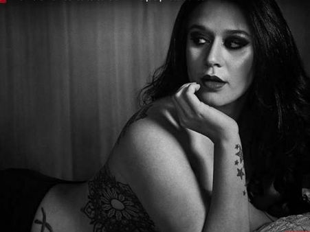 అర్థనగ్నంగా..: 'కృష్ణ‌ ష్రాఫ్' హాట్ ఫోటో షూట్.. ఎదపై టాటూ..