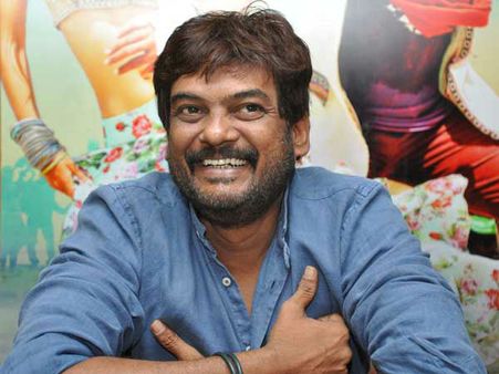 షార్ట్ ఫిల్మ్ తీస్తున్న ‘పూరి’.... ఫస్ట్ లుక్ చూస్తే షాకవుతారు!